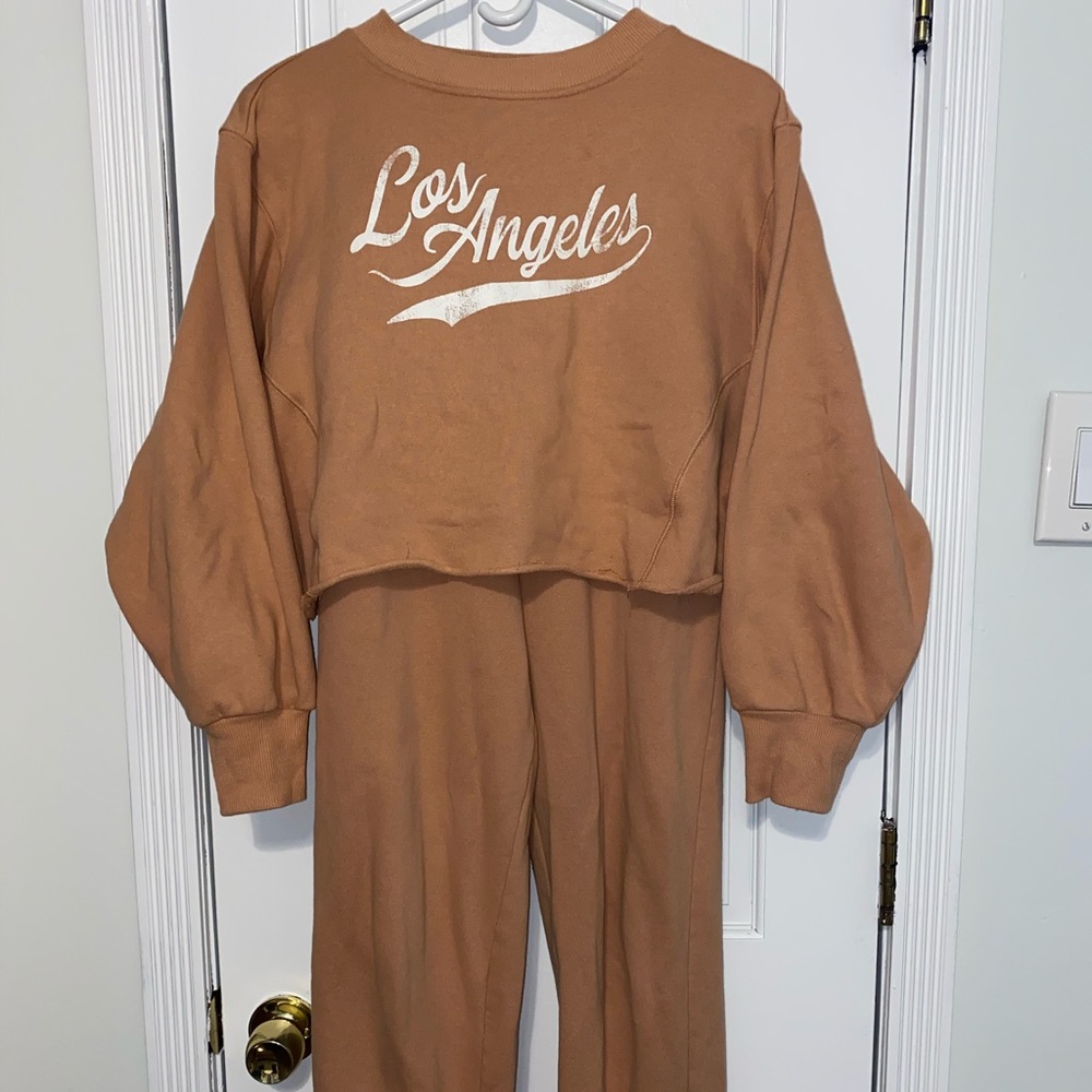 Wild Fable Los Angeles Tan sweat set